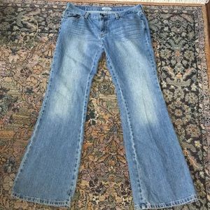 AMERICAN EAGLE OUTFITTERS SIZE 6 HIPSTER STRT LEG